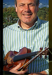 Traditional Scottish Folk Fiddle Music by Soloist Ian Hardie, based in the Highlands of Scotland